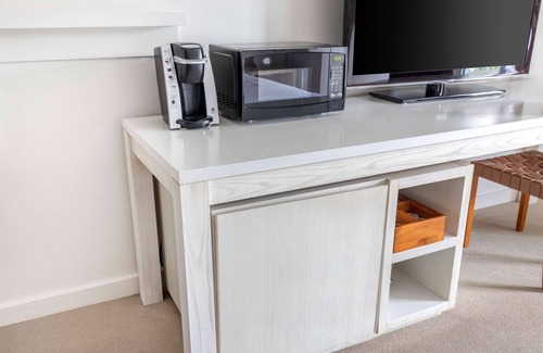 Waikiki Hotel | Hilton Vacation Club The Modern Honolulu