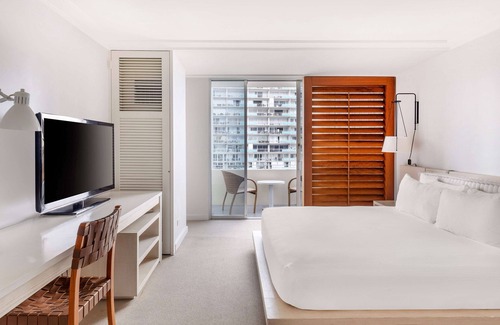 Waikiki Hotel | Hilton Vacation Club The Modern Honolulu