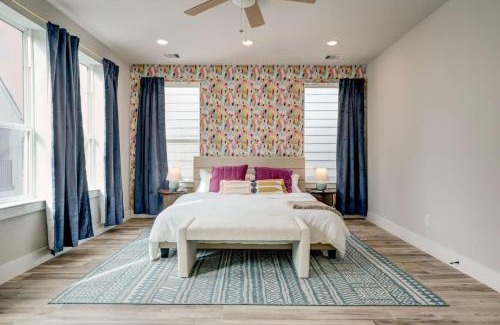 Greater Heights House | Hip Houston Heights Home 4BR Great Location