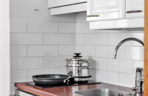 Punavuori Condo | Hip & Vibrant w/ Balcony, Netflix, 200m tram/bus