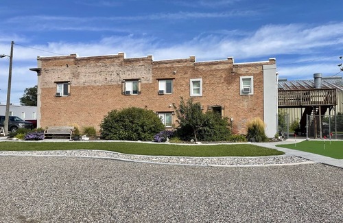 Ucon Apartment | Historic 100-year-old lodging en route to Yellowstone Apt#1