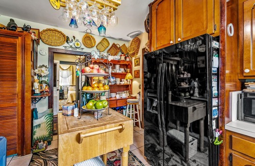 St. Marys House | Historic 1870's home located in St Mary's, GA. Pet-Friendly!