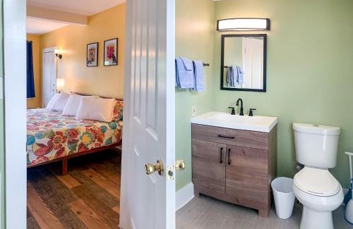 Bar Harbor Apartment | Historic 2 Cats Inn