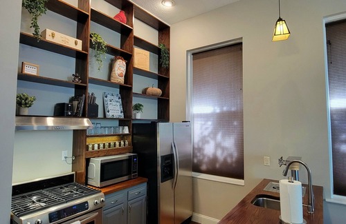 Lafayette Square Apartment | Historic Gem In Lafayette Square. 5 Minutes to Downtown!