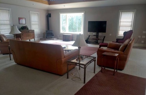 Ottawa House | Historic Home 15 min from Starved Rock - Selah House