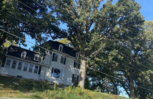 Clear Lake House | Historic Oaks House Restored w/10 BRs, 4.5 Baths Sitting on 2 Acres of Oak Trees