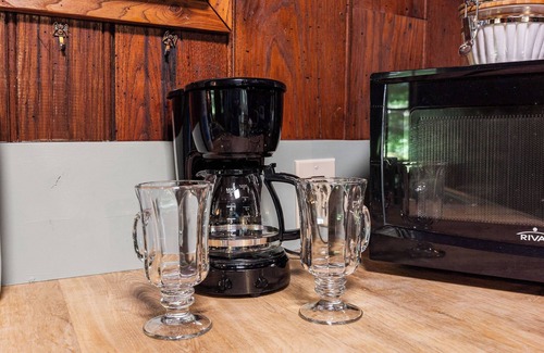 Gatlinburg - Pigeon Forge Cottage | Historic Park Cottage #4 Let’s Go Back In Time