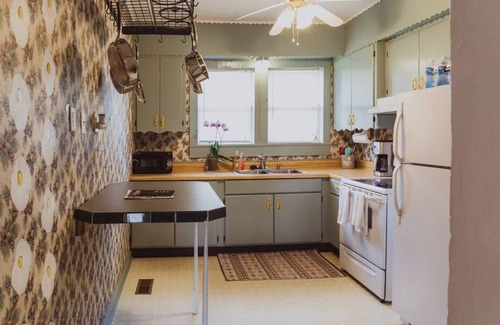 St. Elmo Improvement League House | Historic Popular St Elmo