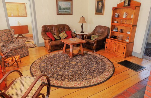 Port Ontario Cabin | Historic Selkirk Lighthouse-2ND FLOOR ONLY