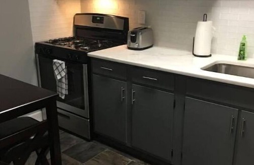 Sherman Hill Apartment | Historic Sherman Hill Apartment Near Downtown