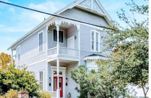 Central Business District Apartment | Historic upstairs home in downtown, walk to everything.