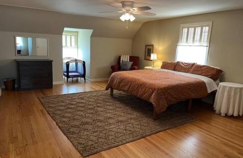 South Bend House | Historic Wayne Street - close to the Stadium