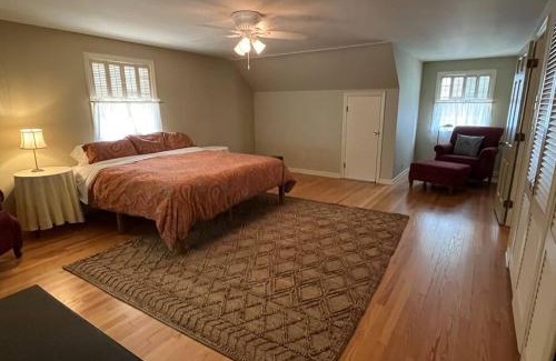 South Bend House | Historic Wayne Street - close to the Stadium