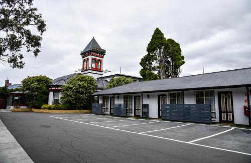 New Town Hotel | Hobart Tower Motel