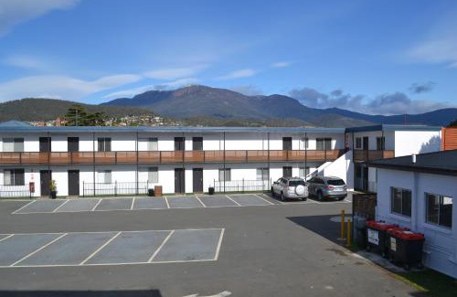 New Town Hotel | Hobart Tower Motel