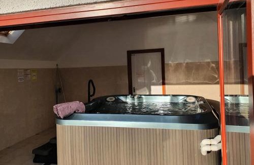 Llandovery House | Hobby Stable Cottage