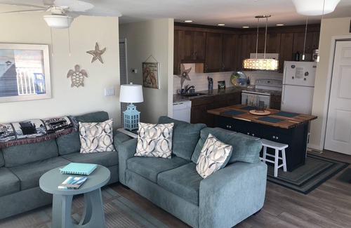 Carolina Beach Condo | Hogan's Place Oceanfront Offers Spectacular View and Completely Renovated Unit