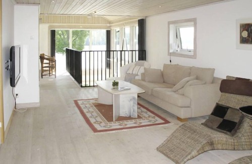 Asarum House | Hoka Villan by Interhome