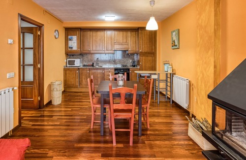 Sant Pau de Seguries Apartment | Holiday Apartment 'Cal Tatanet'
