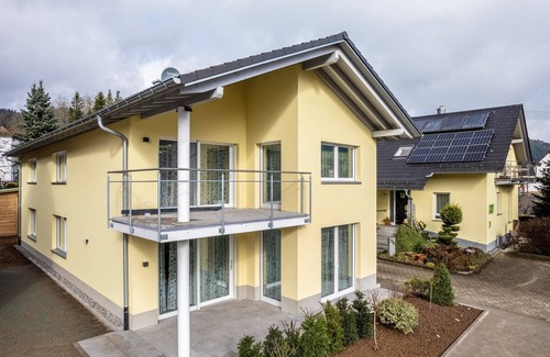 Zell am Harmersbach Apartment | Holiday Apartment 'Im Rosengarten 2' with Mountain View, Private Terrace and Wi-Fi
