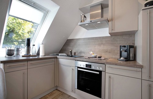 Burg Apartment | Holiday Apartment 'Kleine Nock' with Balcony and Wi-Fi