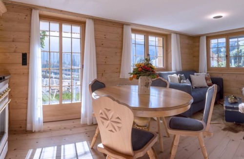 Adelboden Ski Chalet | Holiday apartment Adelboden for 1 - 5 persons with 2 bedrooms - Chalet