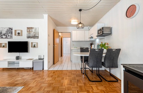 Falkenstein Apartment | Holiday Apartment 'Fewo mit Terrasse - Dogs Welcome' with Mountain View, Terrace and Wi-Fi