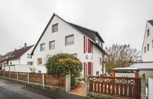 Ledeburg Apartment | Holiday Apartment 'Gästeapartment Hannover' with Shared Garden and Wi-Fi