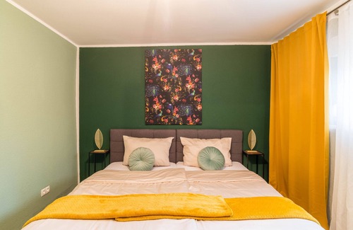 Worms Apartment | Holiday Apartment "Green Forest" with Wi-Fi