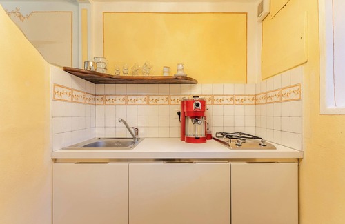 Molazzana Other | Holiday Apartment "Grillo Rosso Taverna" with Fireplace