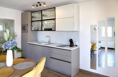 Marsici Apartment | Holiday apartment Kremenici for 1 - 4 persons with 1 bedroom - Holiday apartment