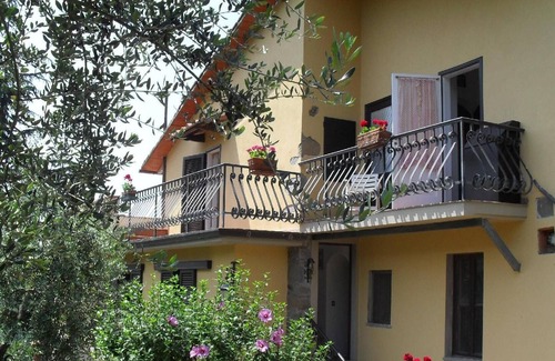 Marliana Apartment | Holiday apartment Marliana for 1 - 5 persons with 2 bedrooms - Twin house