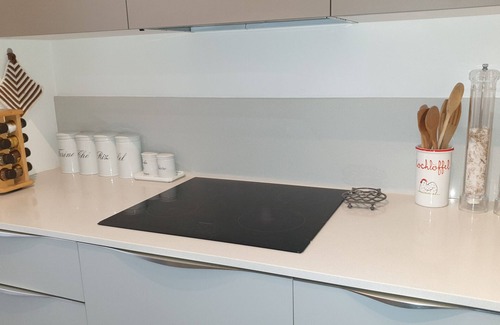 Porlezza Apartment | Holiday Apartment "Modern" with Mountain View & Wi-Fi