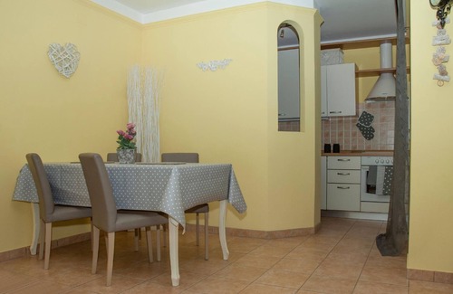 Fiorini Apartment | Holiday apartment Novigrad for 1 - 4 persons with 2 bedrooms - Holiday apartment in one or multi-fam