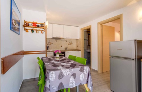 Cove Murtar Apartment | Holiday apartment only 30 meters from the beach