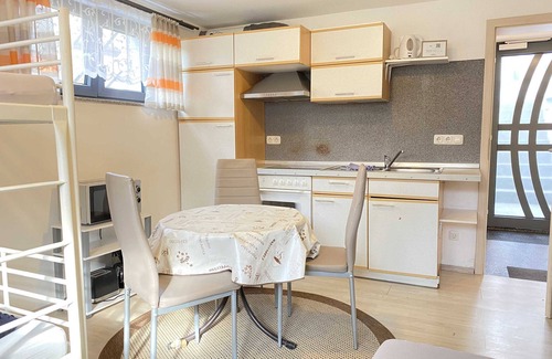 Wackersdorf Condo | Holiday apartment South (WA328)