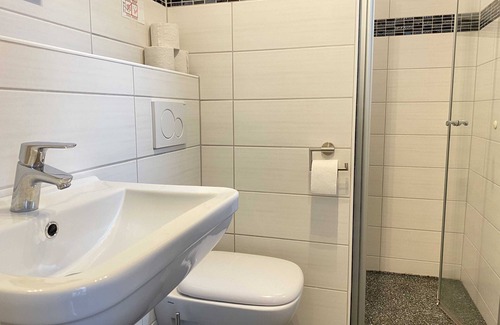 Wackersdorf Condo | Holiday apartment South (WA328)