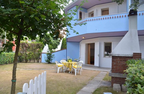 Bibione Apartment | Holiday apartment with garden and air conditioning