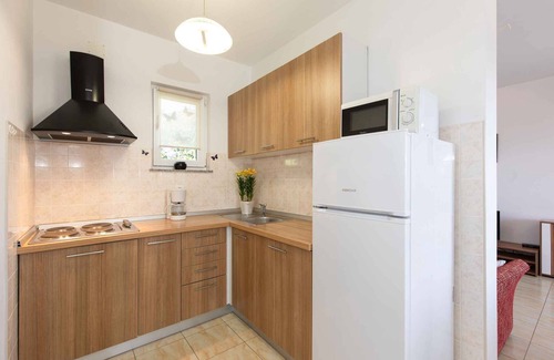 Salatic Apartment | Holiday apartment with use of pool