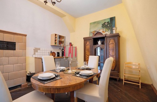 Calau Apartment | Holiday Apartment 'Wohnen Im Alten Rittergut' with Private Terrace, Private Garden and Wi-Fi