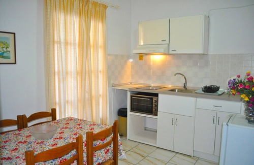 Agios Gordios Apartment | Holiday Apartments With Pool Maria on Agios Gordios Beach