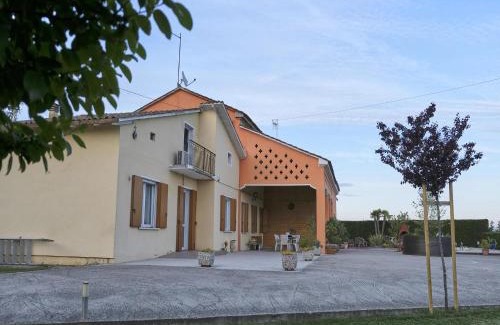Codevigo Villa | Holiday countryside home with swimming pool, sauna Less than 20km from the sea