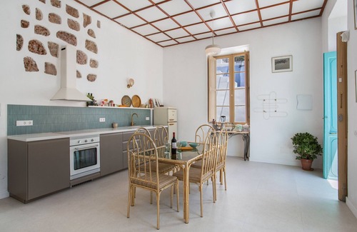 Santa Cruz de Tenerife House | Holiday Home 'Mojo Surf' with Sea View, Wi-Fi and Air Conditioning