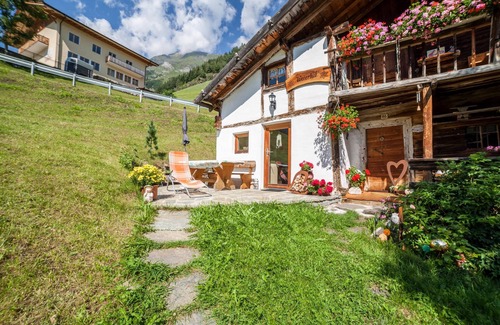 Moso in Passiria House | Holiday Farmhouse "Weierhof" with Mountain View, Terrace & Wi-Fi