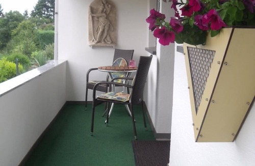 Brohl-Lutzing Apartment | Holiday flat Am Waldrand