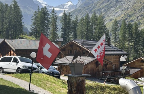 Zinal Apartment | Holiday flat with a view of the 4000 metre peaks