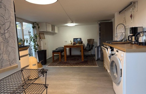 Aull Apartment | Holiday flat with pool, directly on the Lahn cycle path