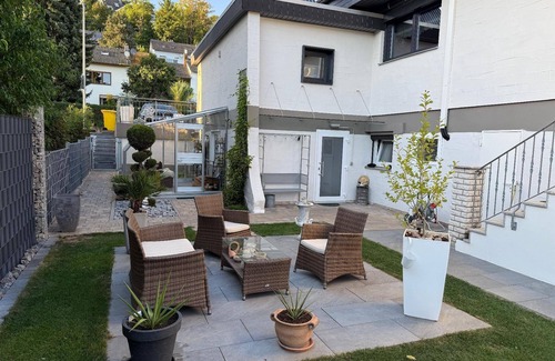 Aull Apartment | Holiday flat with pool, directly on the Lahn cycle path