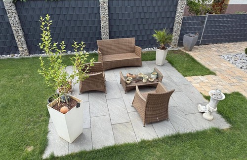 Aull Apartment | Holiday flat with pool, directly on the Lahn cycle path