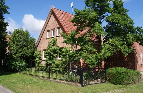 Wustrow House | Holiday house with sauna, fireplace, incl. 2 kayaks + 2500sqm of land in a quiet location